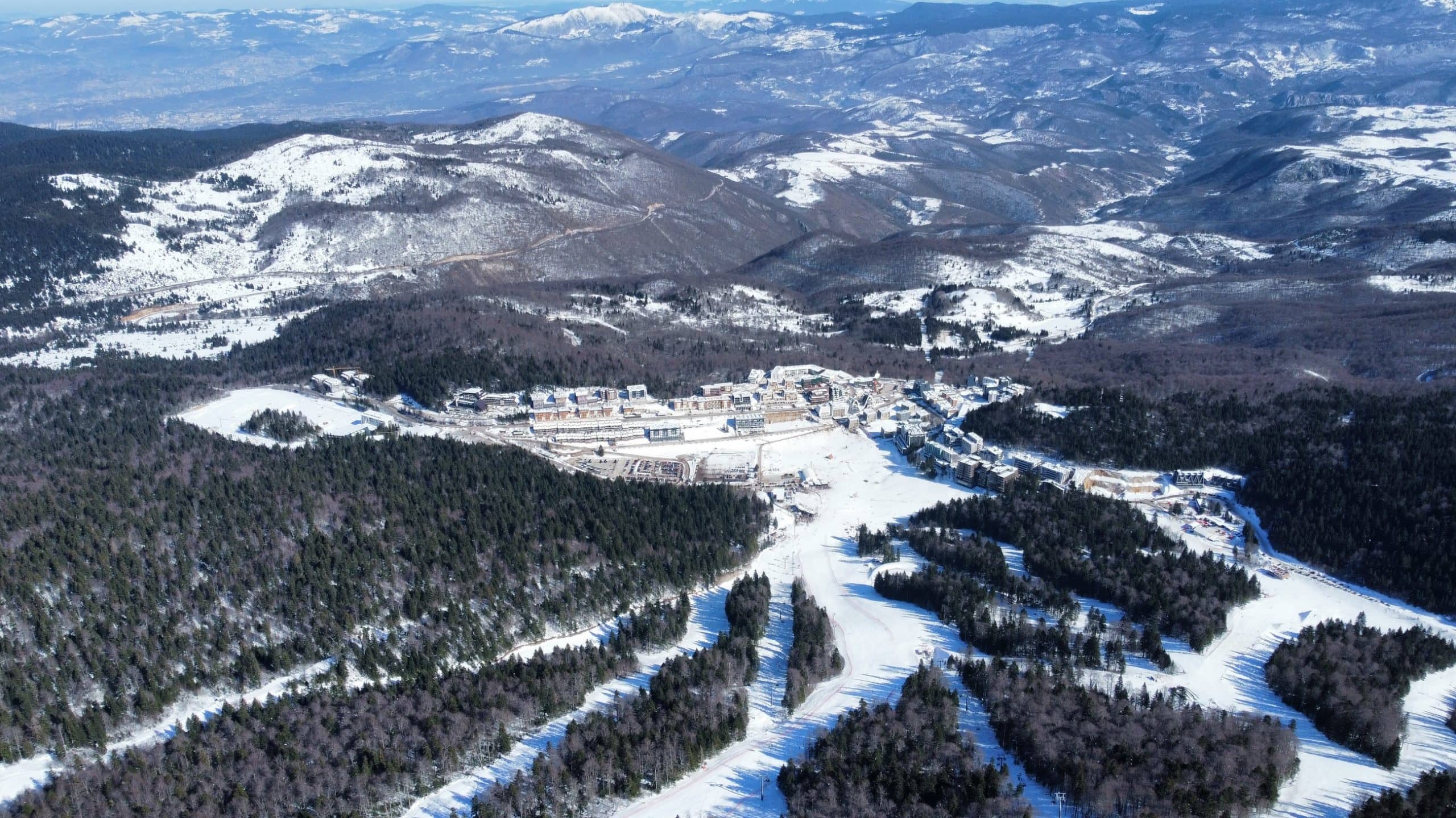 Panoramic Mountain Views