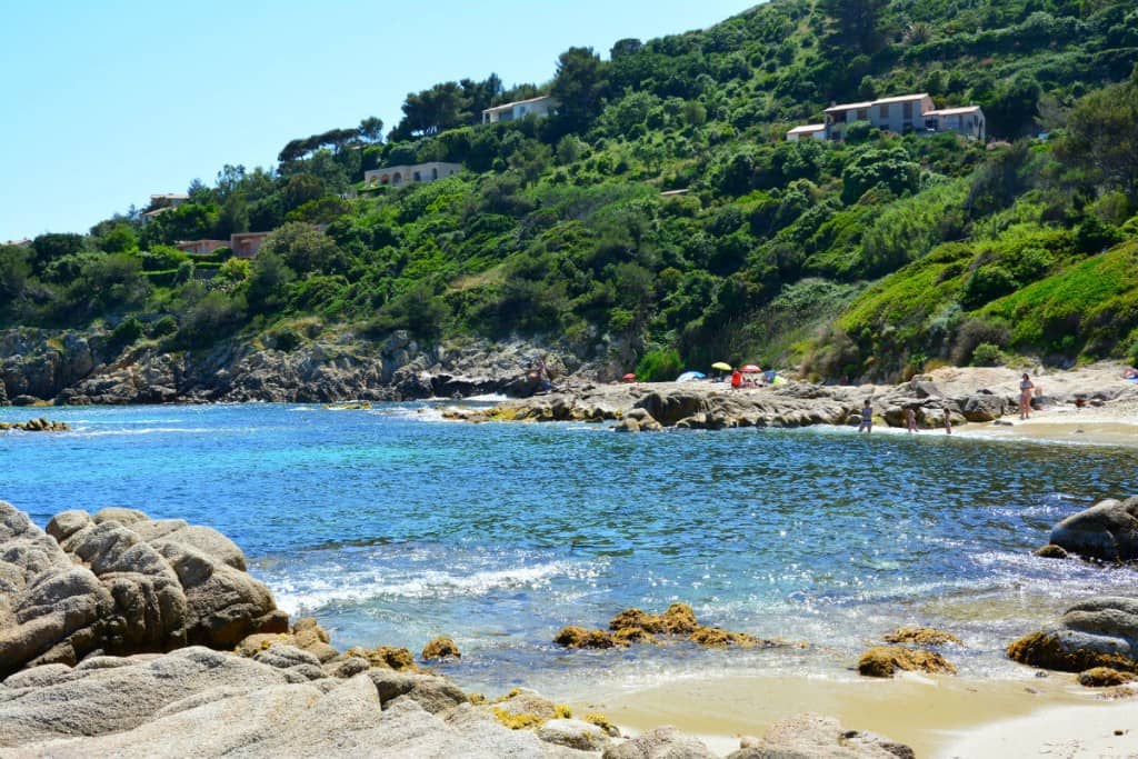 Family-Friendly Shallow Waters