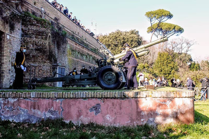The Noon Cannon
