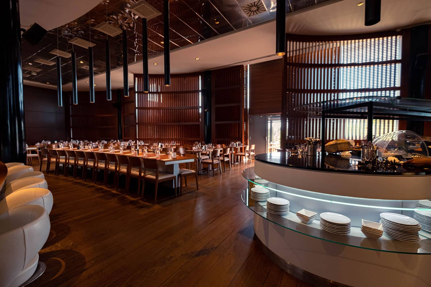 Dining & Drinks