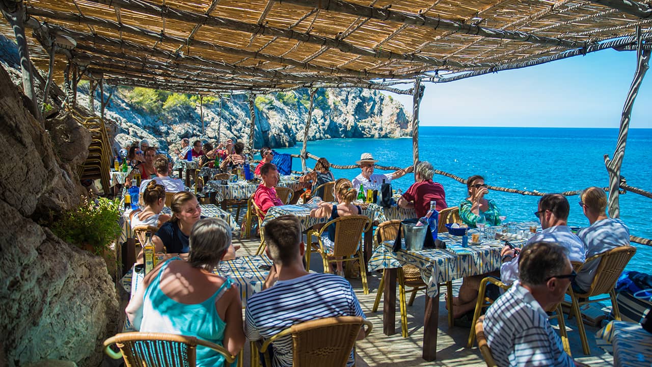 Cliffside Dining