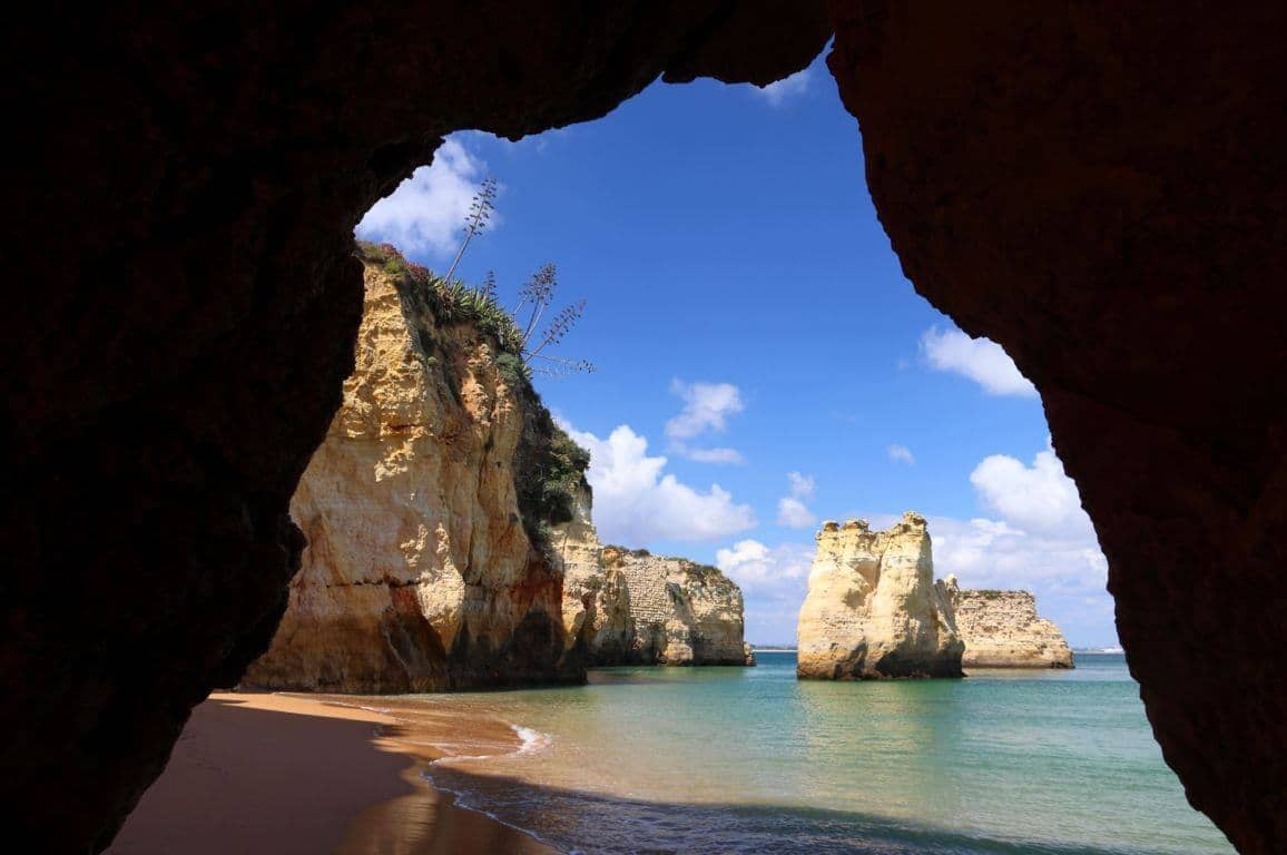 Rock Formations & Caves