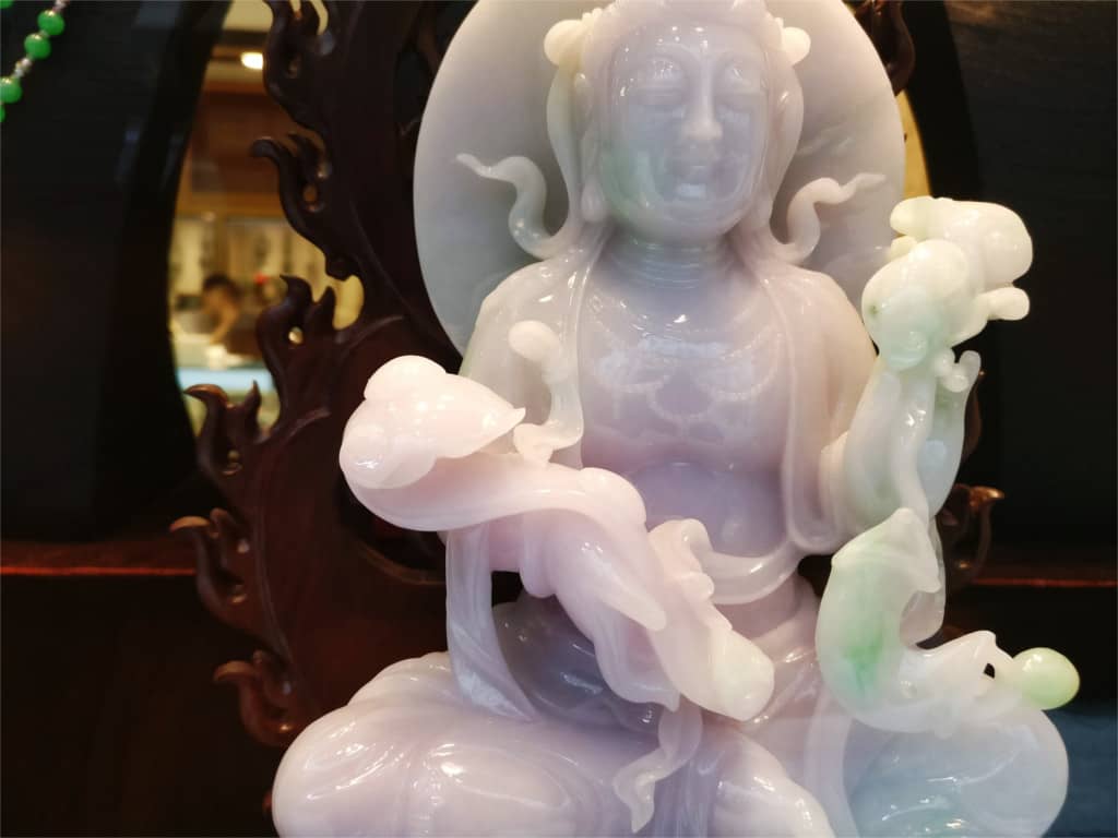 Jade Carvings & Ornaments