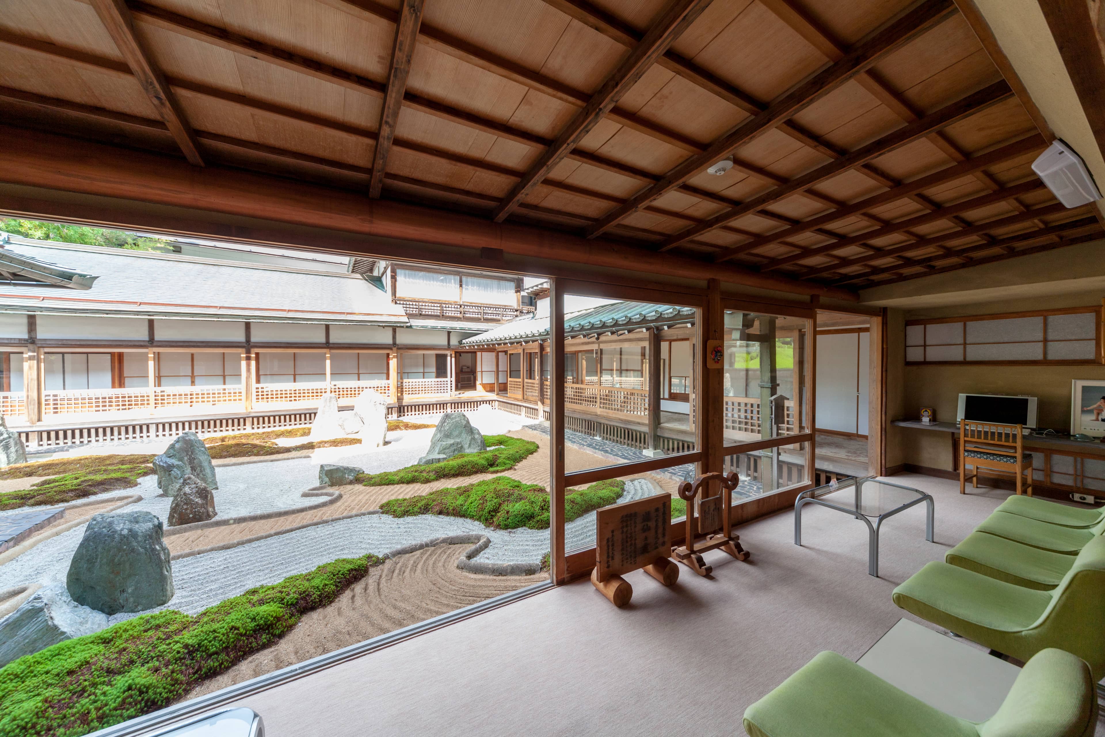 Temple Stay (Shukubo)
