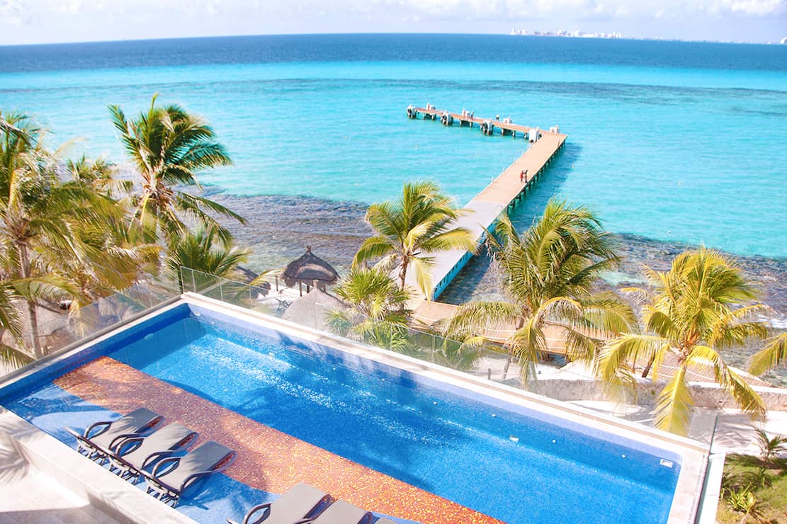Infinity Pool & Relaxation