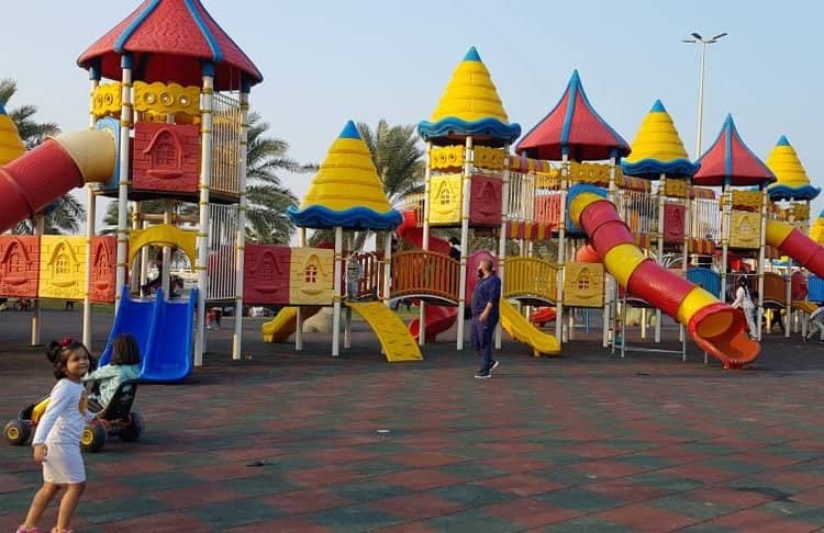 Kids' Play Areas & Pool