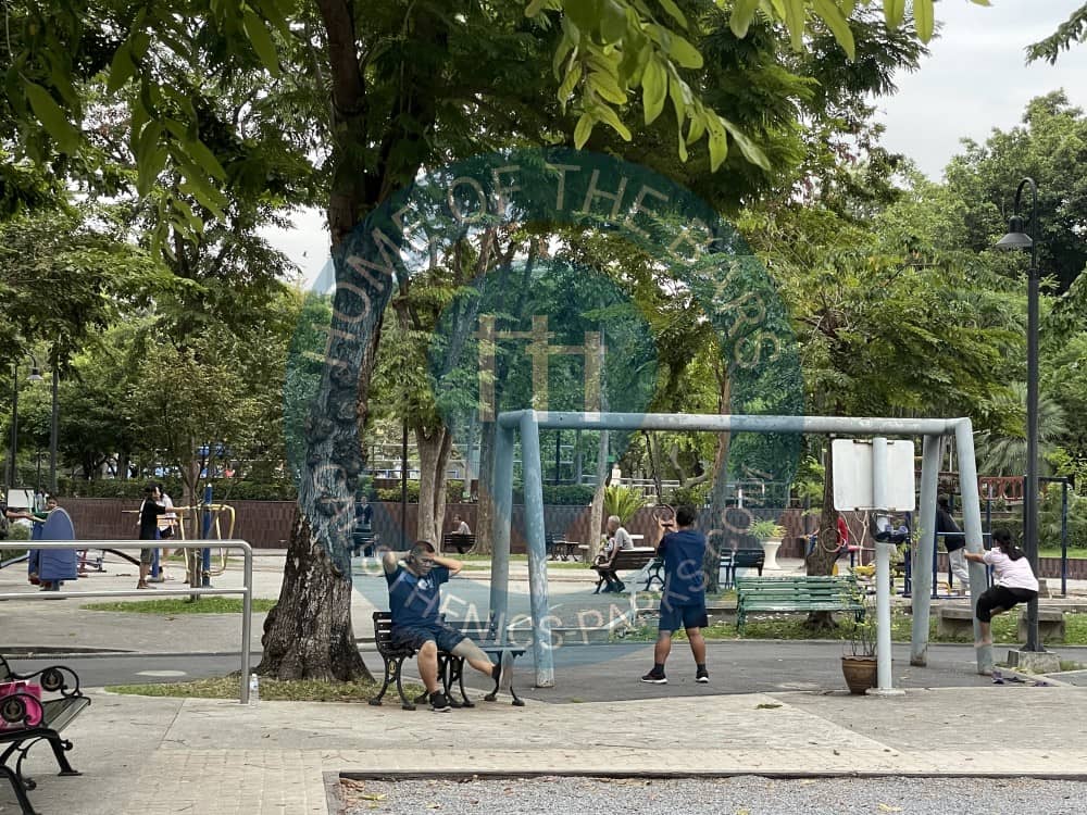 Green Spaces & Playgrounds
