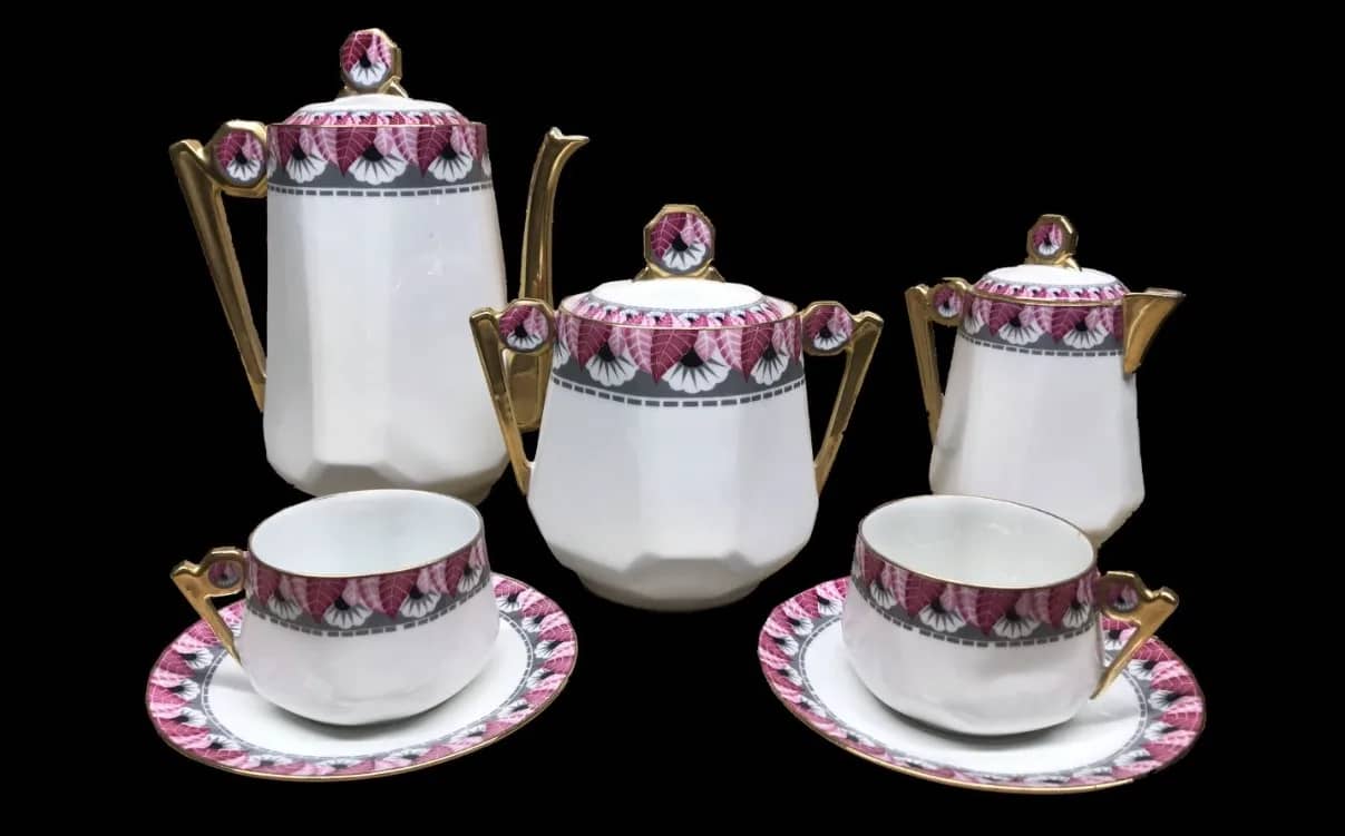 Art Deco Porcelain Display