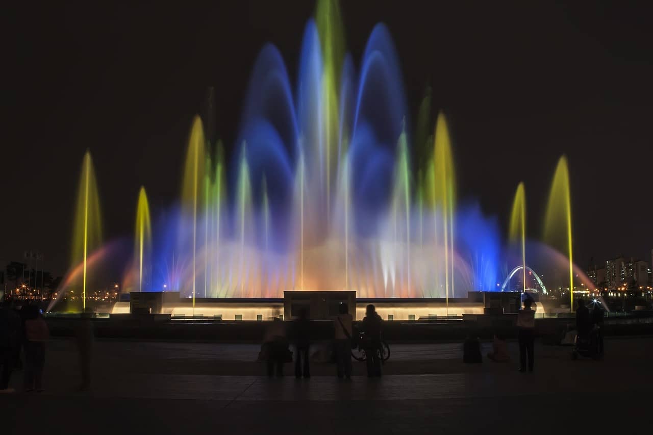 Evening Fountain Spectacle