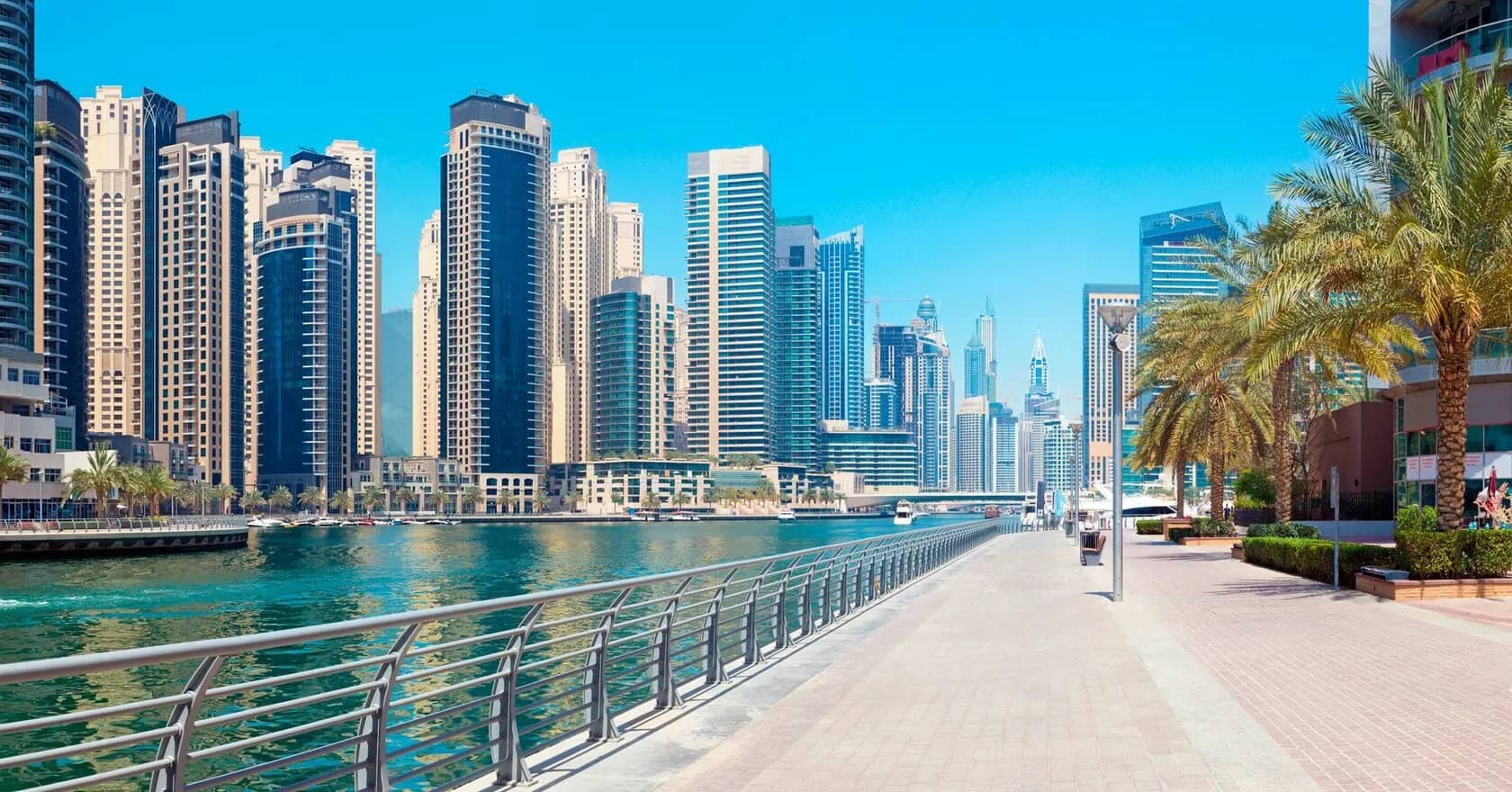 La Gouira : un mégaprojet touristique d’envergure internationale avec un soutien émirati 4 https://www.airial.travel/_next/image?q=70&url=https%3A%2F%2Fcdn.prod.website-files.com%2F64bfc7ab1406f7a5ffd3e1ba%2F658934d548931d72c99ae66f_655385616db8cef413eca554_the-marina-promenade%252520%281%29.webp&w=3840