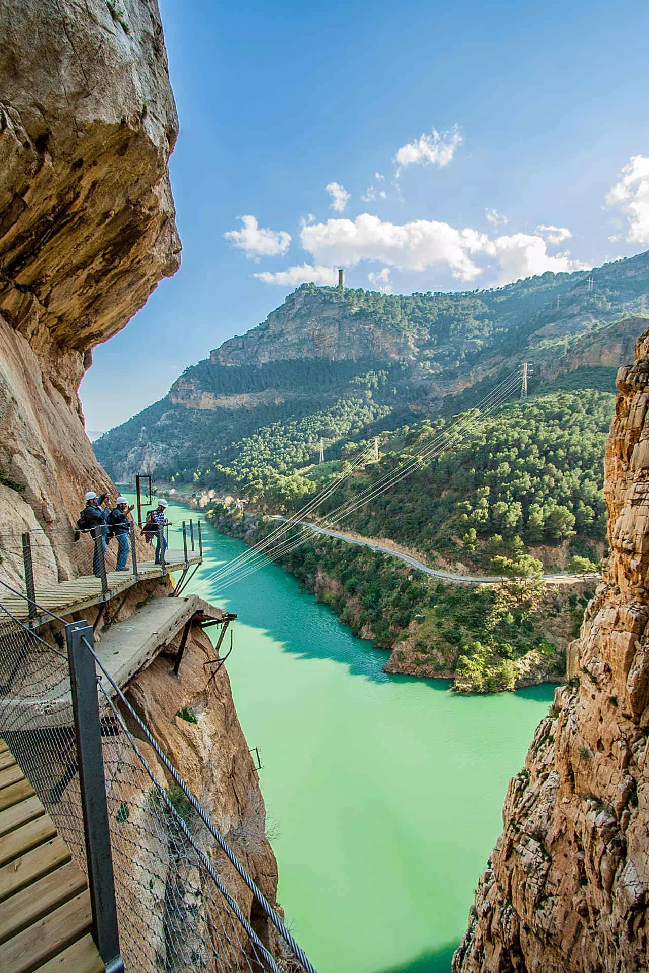 El Chorro Reservoir Views