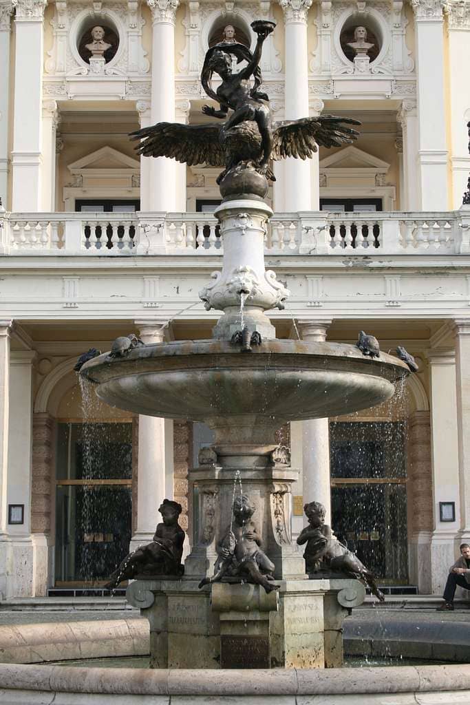 Fountain and Monument