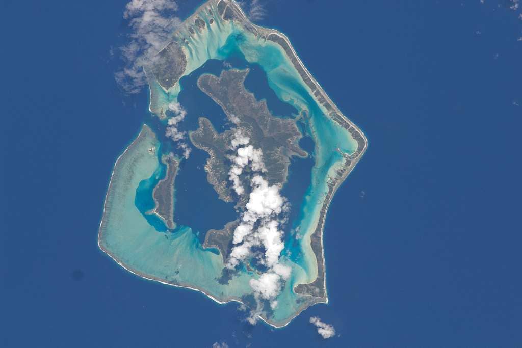 Mount Otemanu Vista