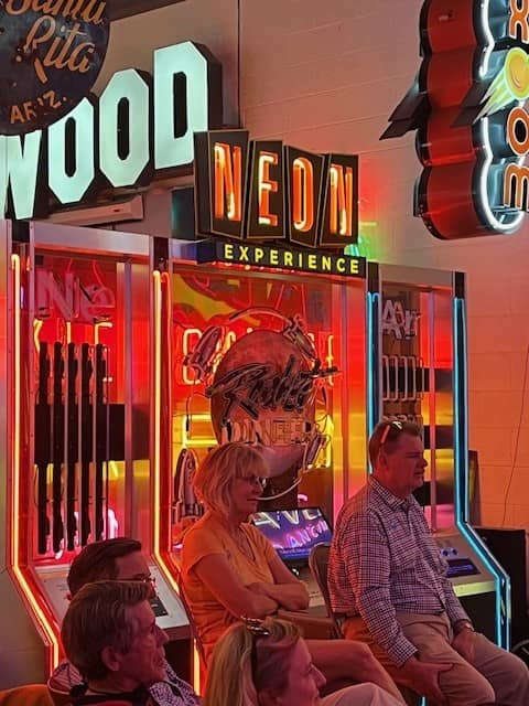Neon Bending Demonstrations