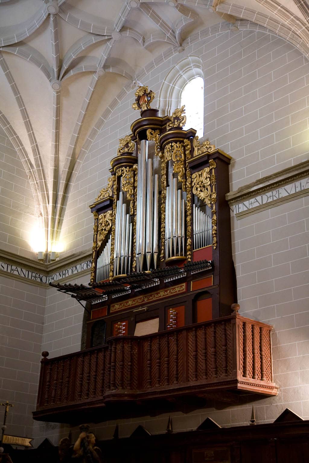 Refurbished Collegiate Organ