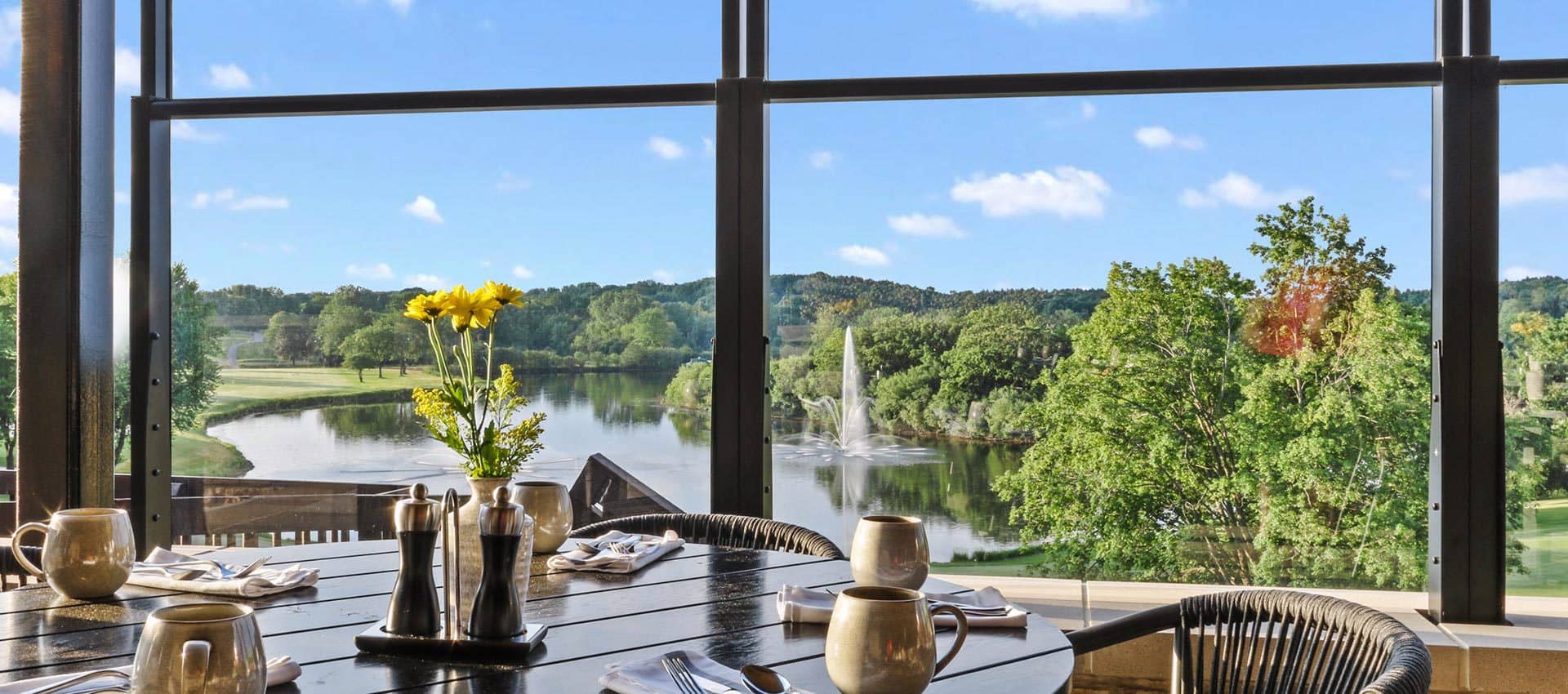 Lakeside Cafe