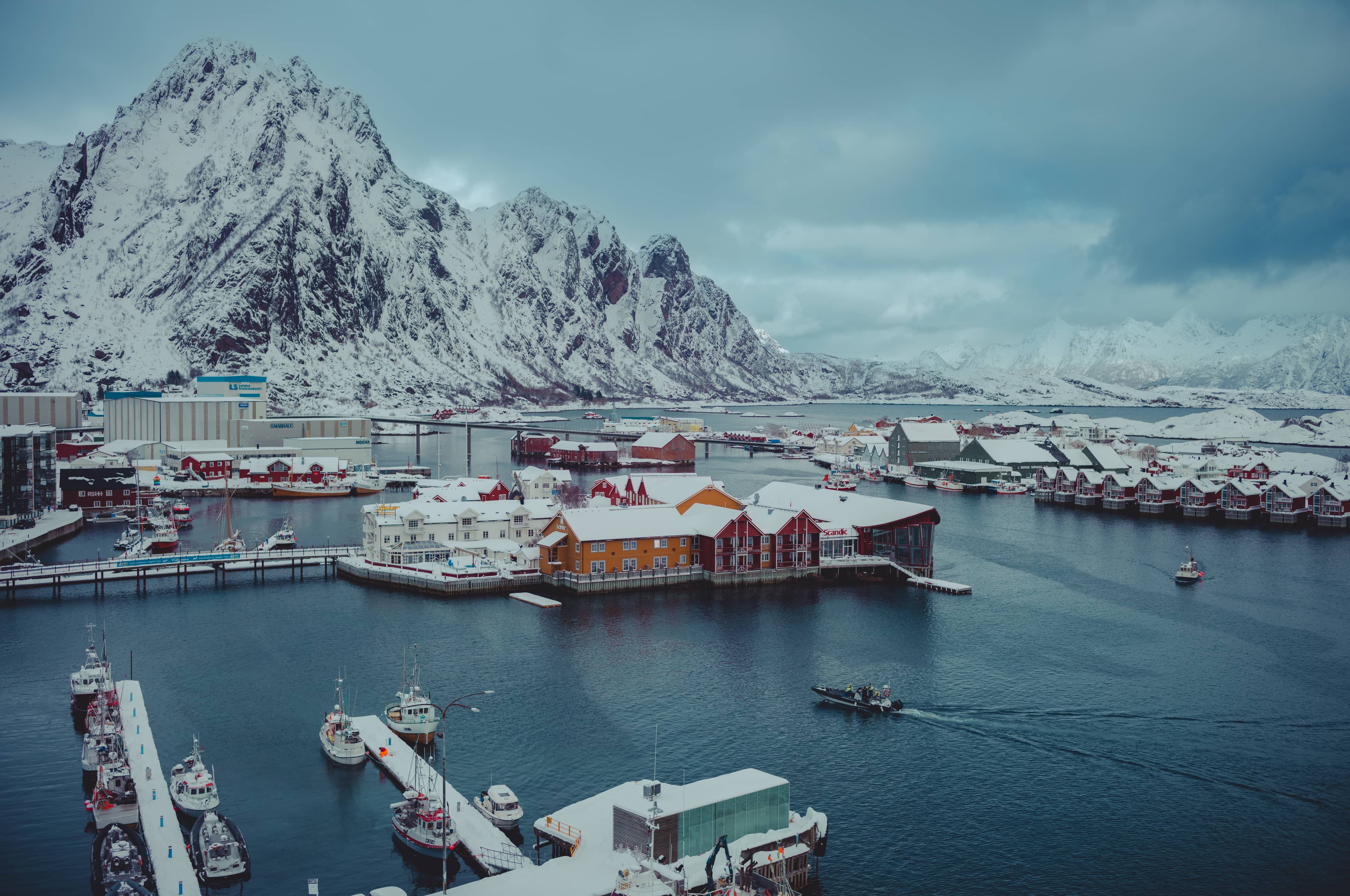 Arctic Floating Experience