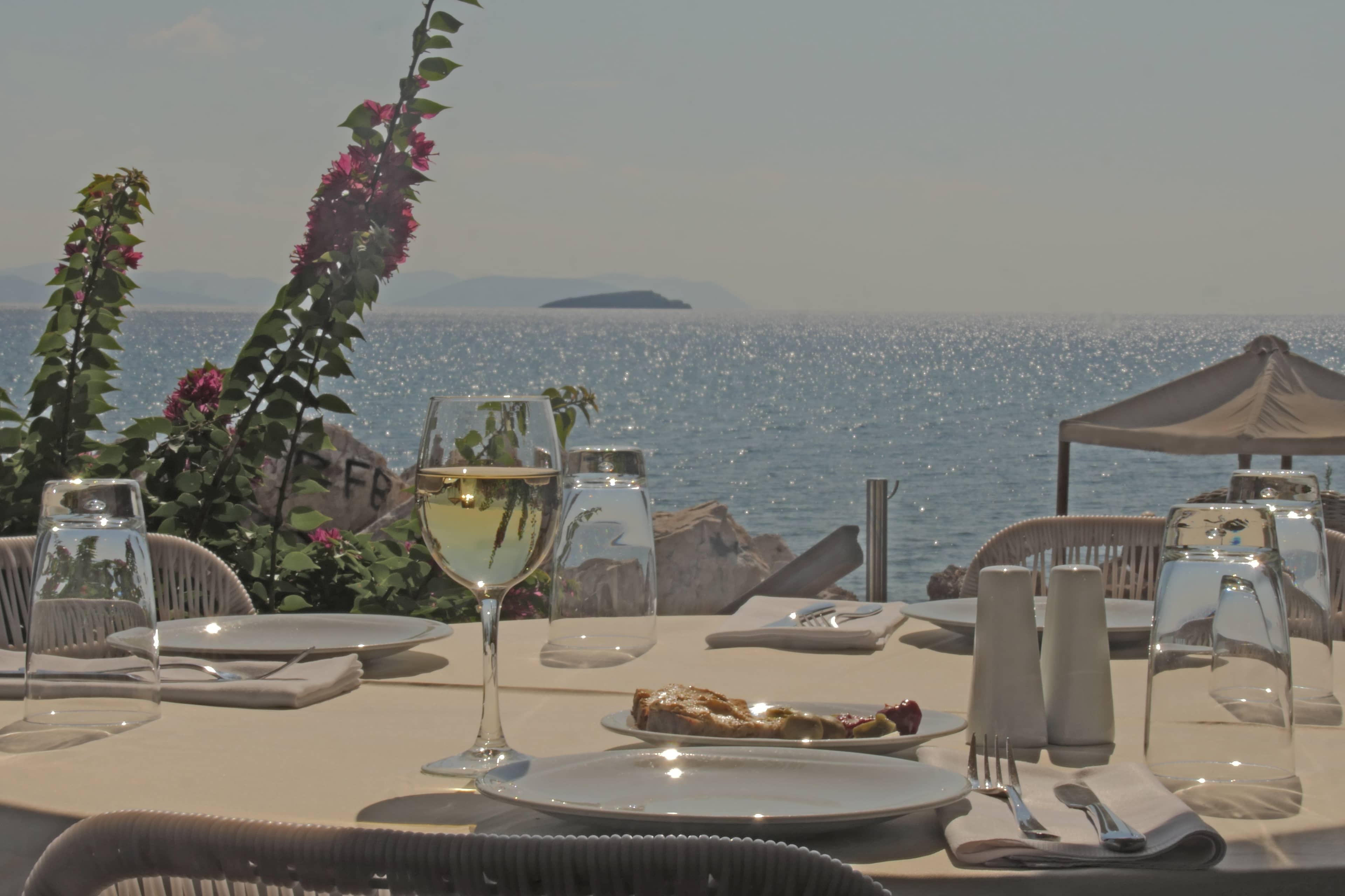 Seaside Dining