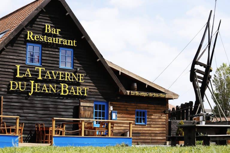 On-site Cafe and Bar