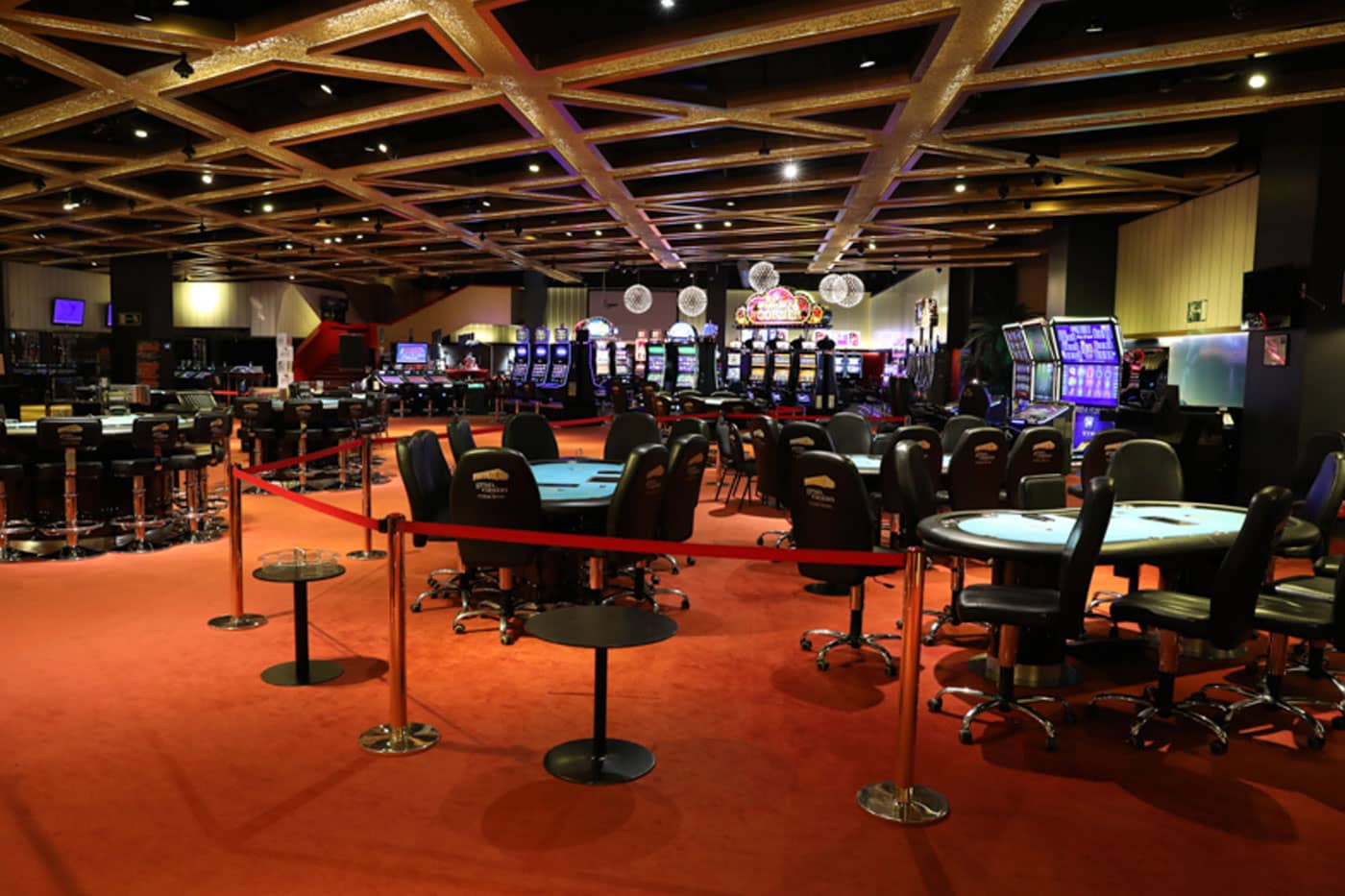 Blackjack Tables