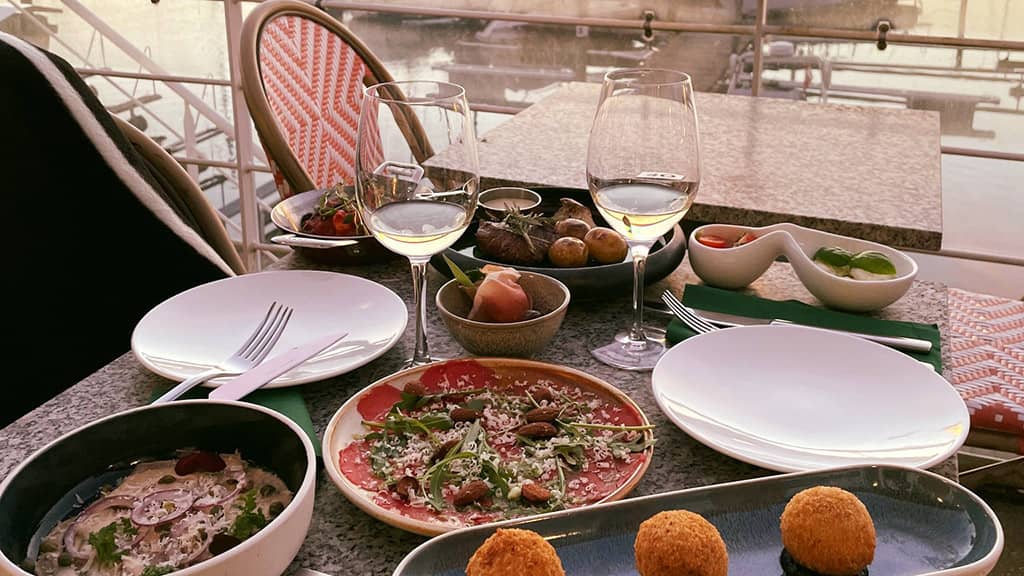 Waterfront Dining