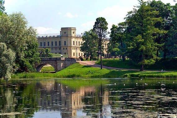 Expansive Park Grounds