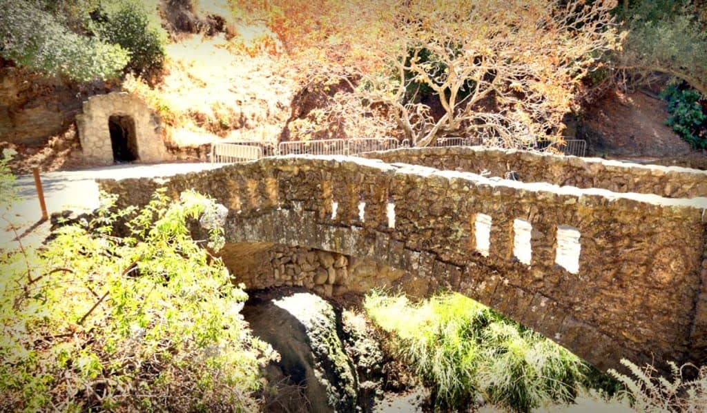 Hidden Caves & Fairy Gardens