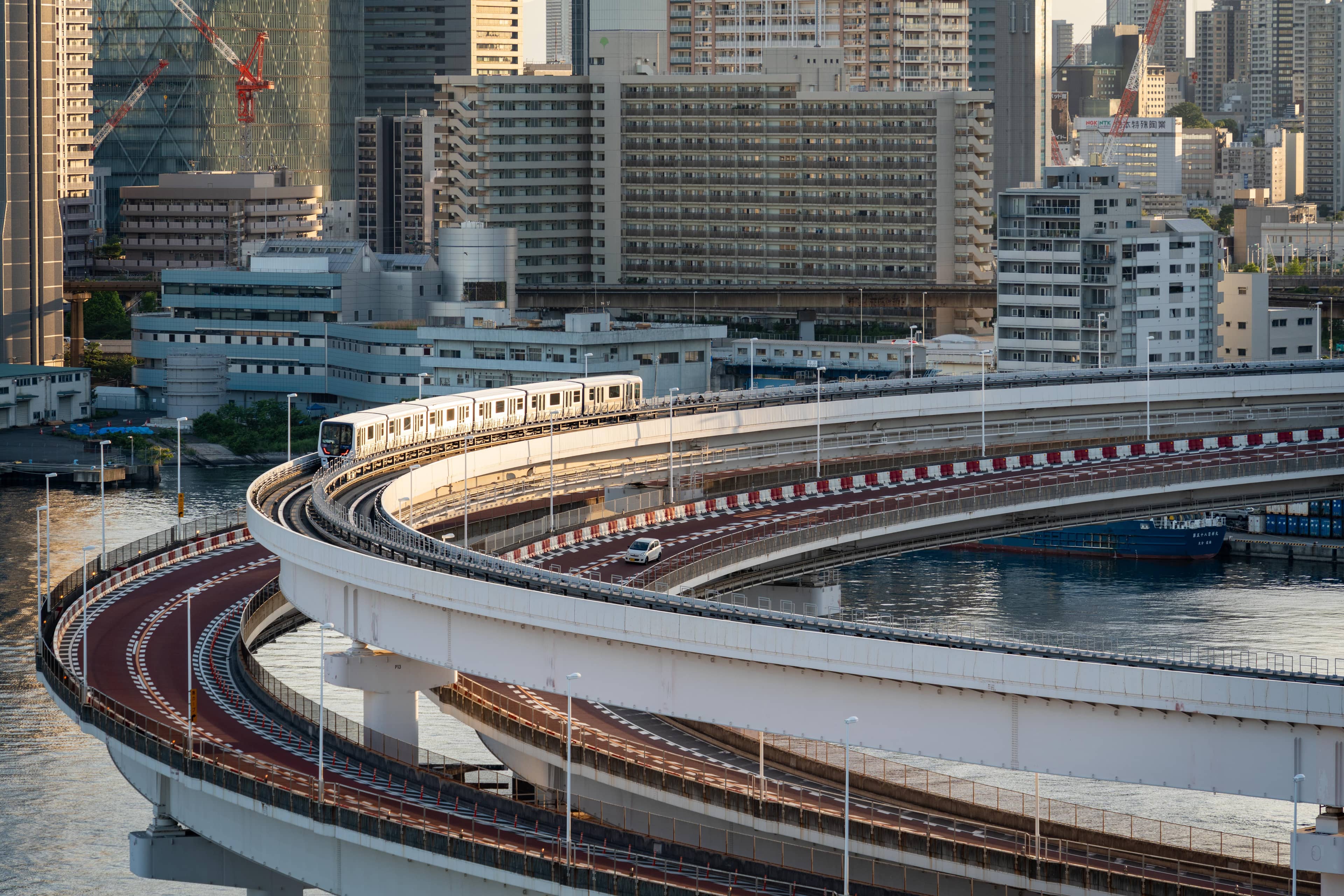 Yurikamome Line Ride