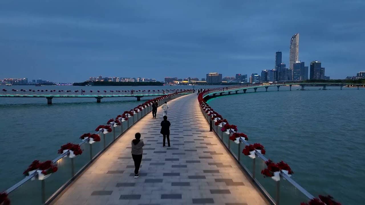 Lakeside Walkways