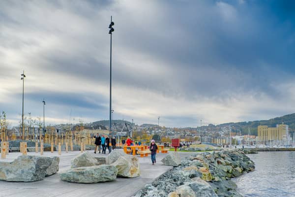 Seaside Promenade & Beach