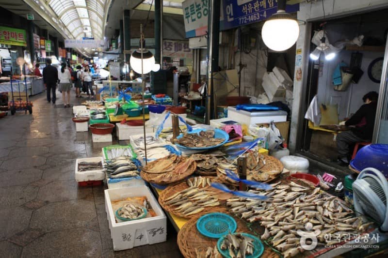 Fresh Produce and Seafood
