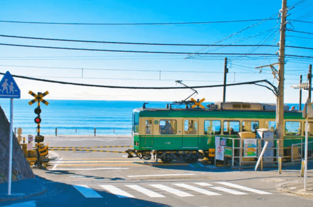 Enoden Train Ride