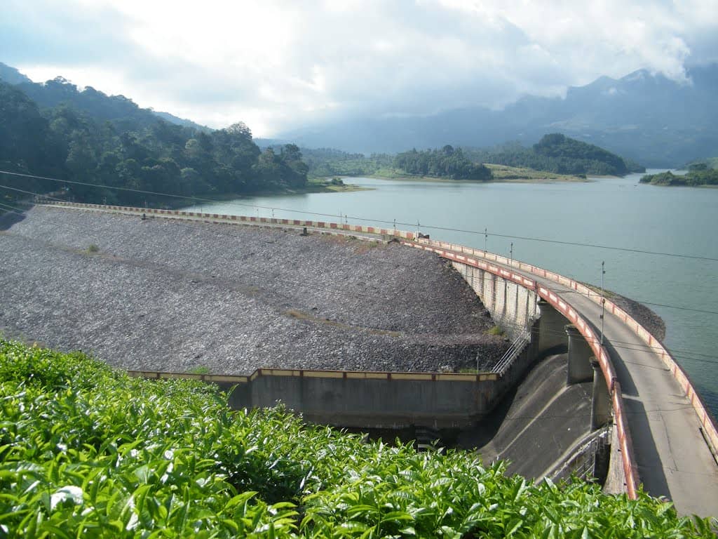 Anayirangal Dam Viewpoint