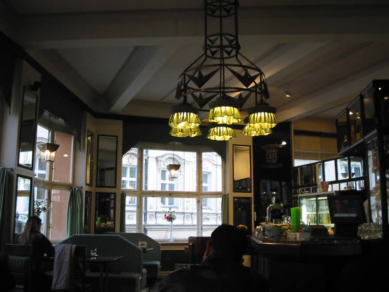 Cubist Café