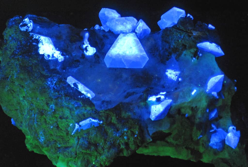 Precious Stones & Fascinating Rocks