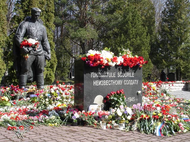 Sailors' Memorials