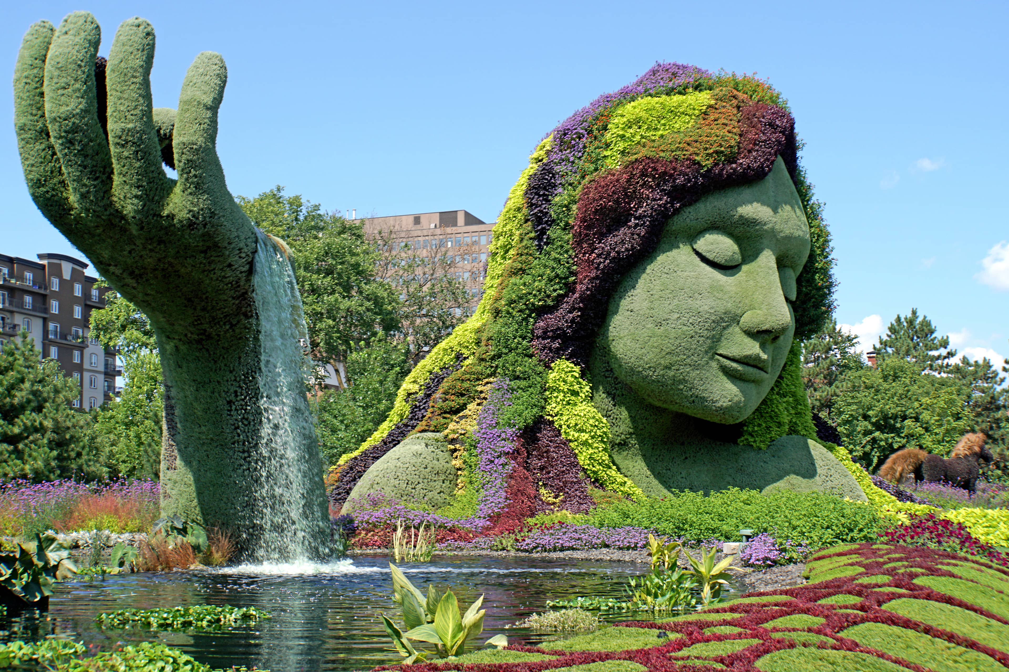 Outdoor Sculptures & Installations