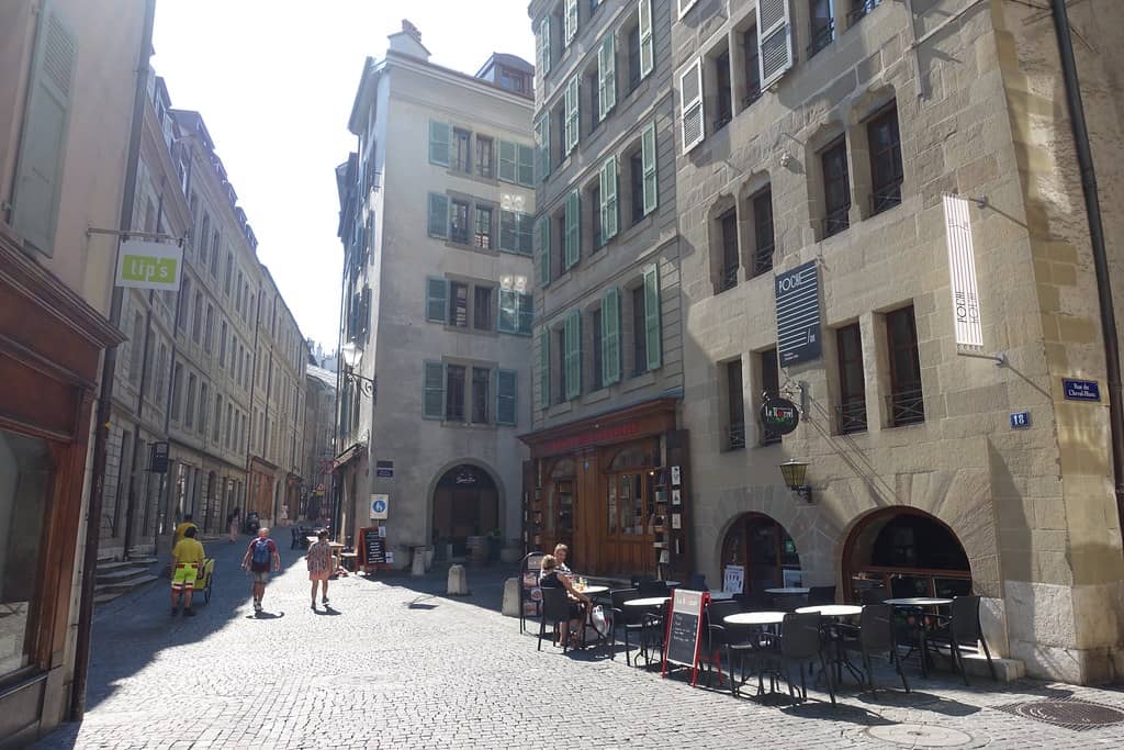 Geneva's Old Town Hub