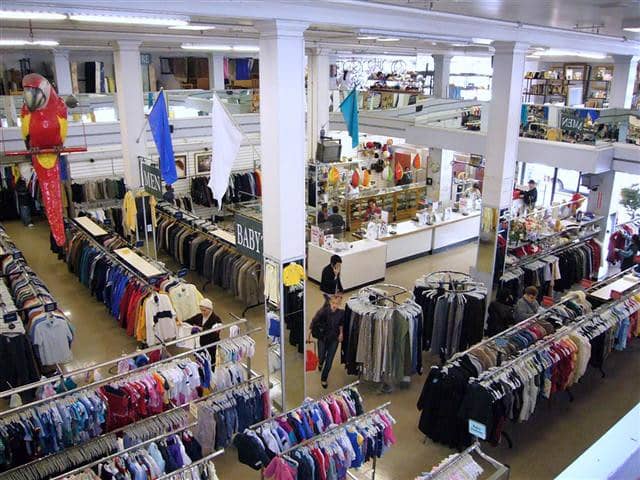Vintage Shopping on Polk