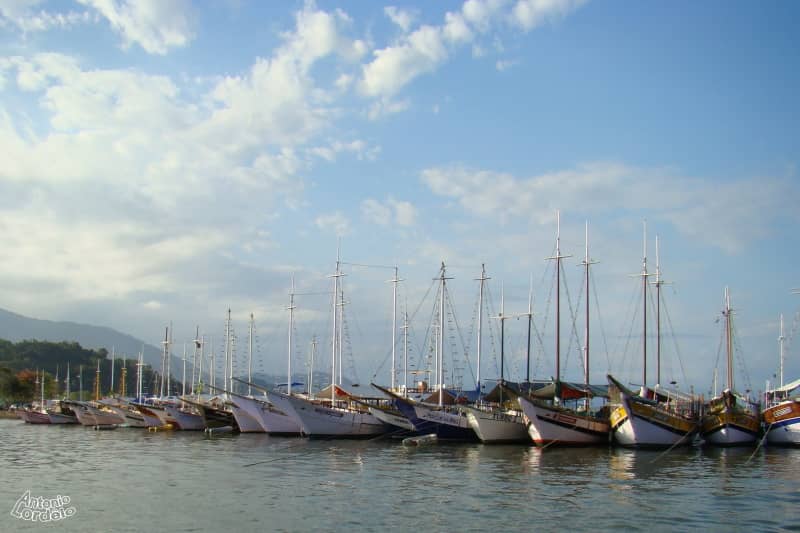 Boat Tour Departures