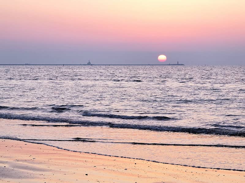 Lido Island Beaches