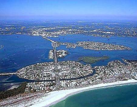 Proximity to St. Armands Circle