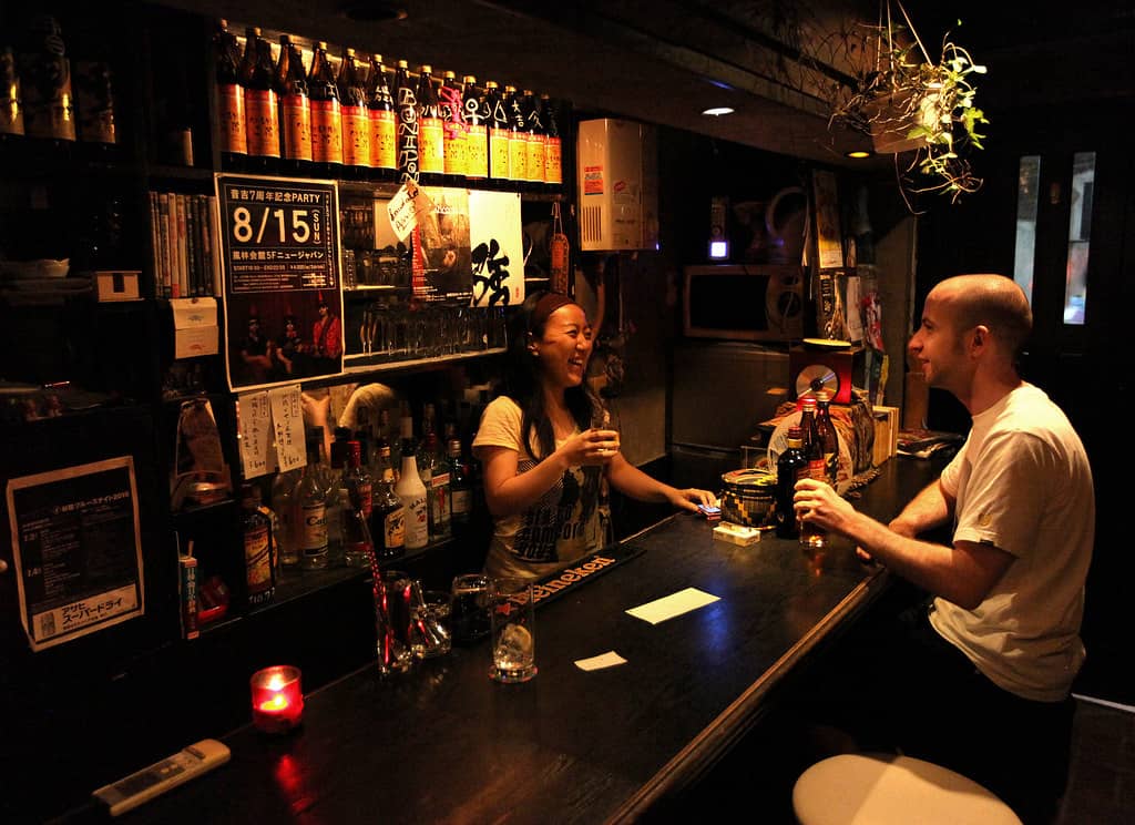 Intimate Bar Hopping