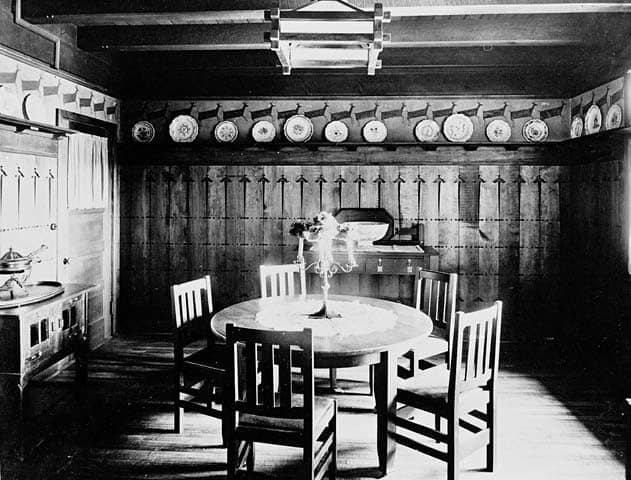 Historic Architecture & Decor