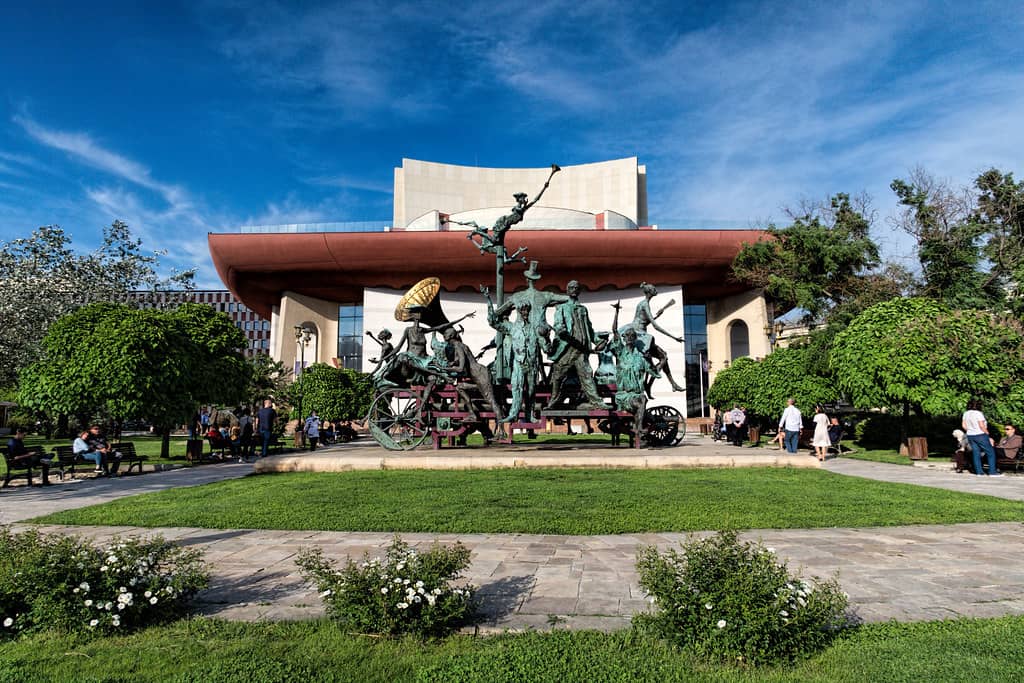 Sculpture in Front