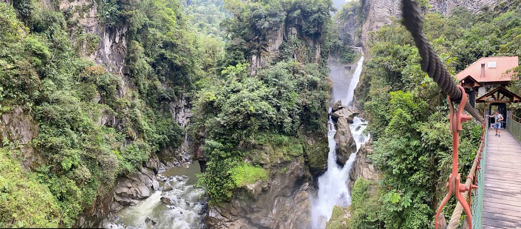 Hanging Bridges & Esteros