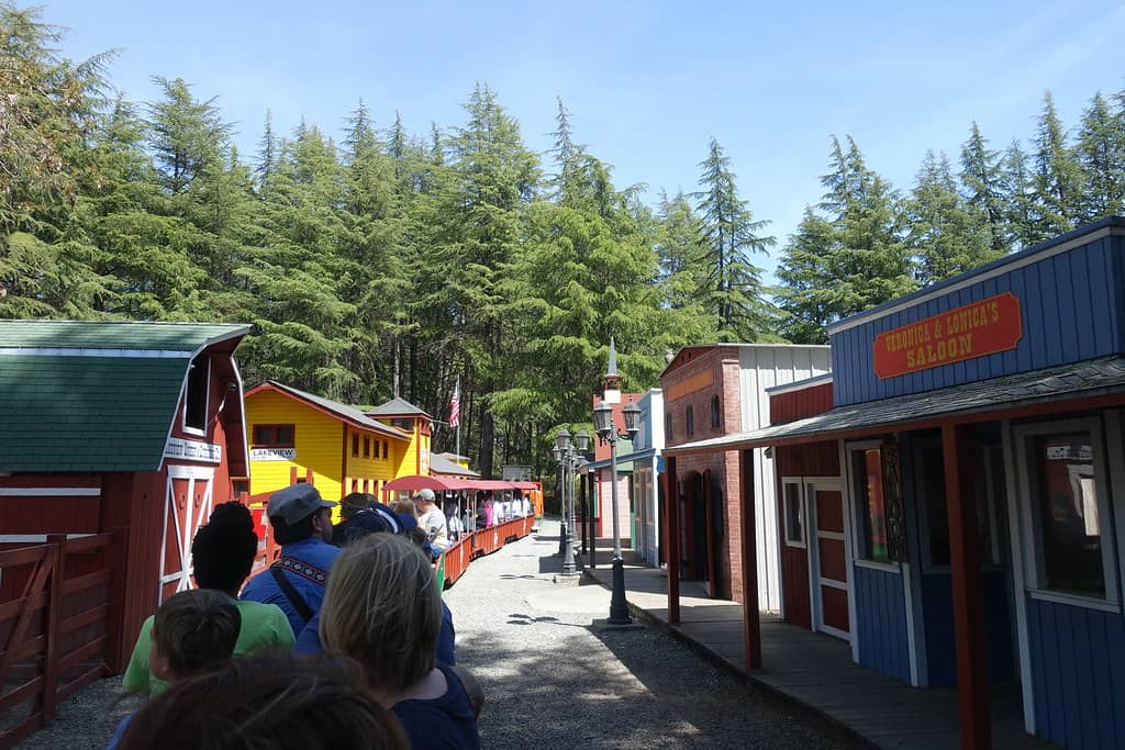Lakeview Miniature Town & Petting Zoo