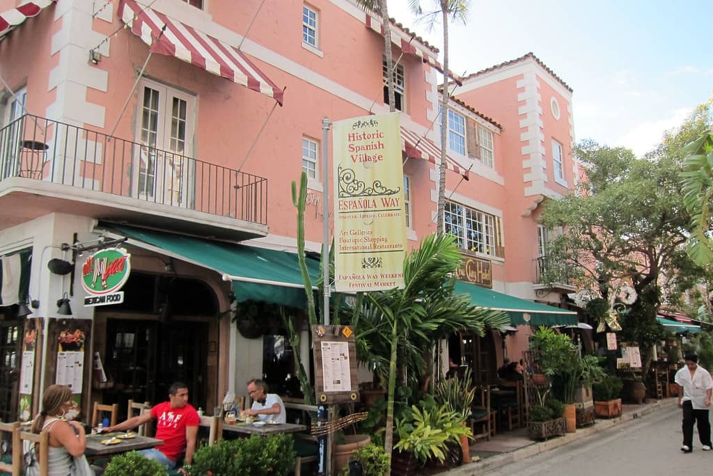 Boutique Shopping & Dining