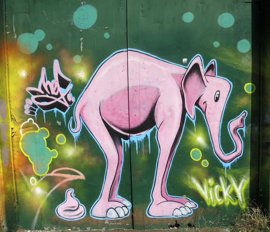 Street Art & Unique Bars