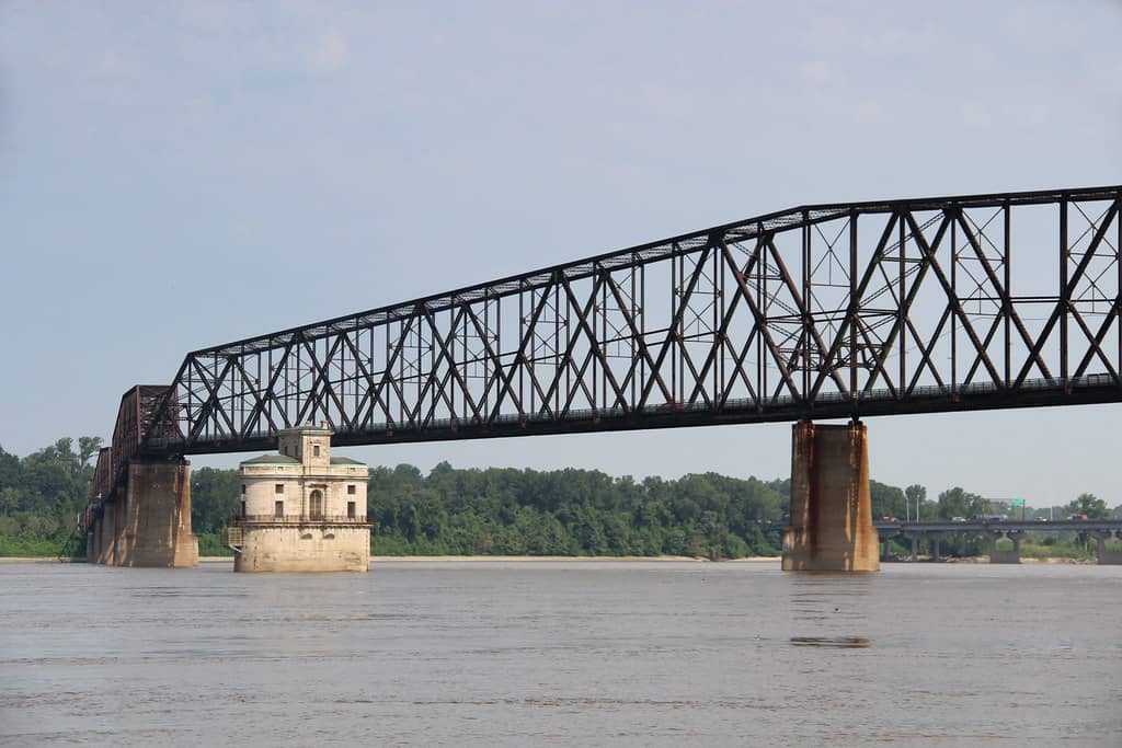Old Chain of Rocks Bridge